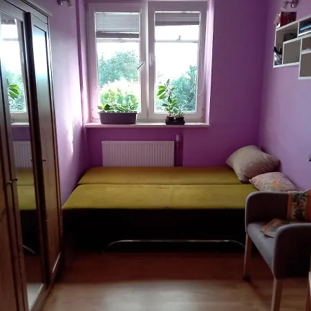 Malenki Pokoj W Domu Z Ogrodem, Sniadanie W Cenie ホームステイ